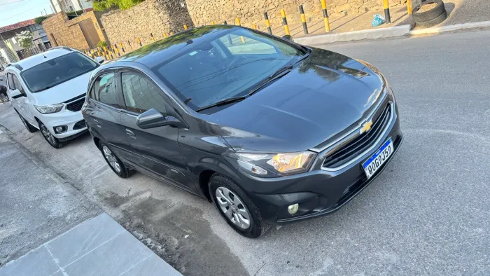 Chevrolet Onix Hatch LT 1.0 8V Flex Mec. 4P 2018