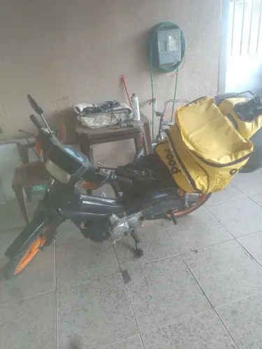 Vendo moto leilão Traxx 50cc 2.500