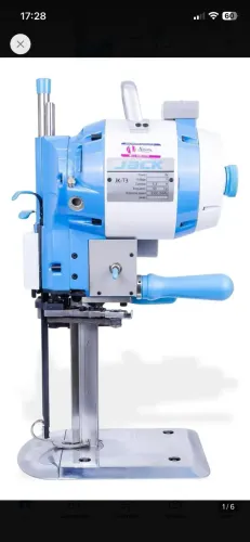 Máquina de corte têxtil