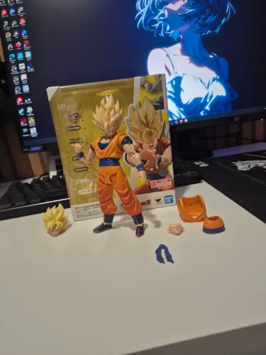SH Figuarts Goku 4.0 SSJ2 + Head SSJ2 + Kit Camisa Rasgada