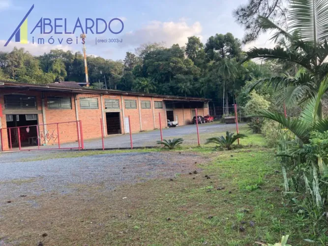 Venha instalar a sua empresa ou comercio numa das melhores ruas comerciais do Bairro Salto