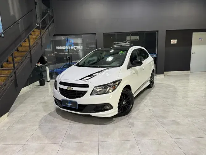 Chevrolet Onix Hatch Effect 1.4 8V Flex Power Mec. 4P 2015