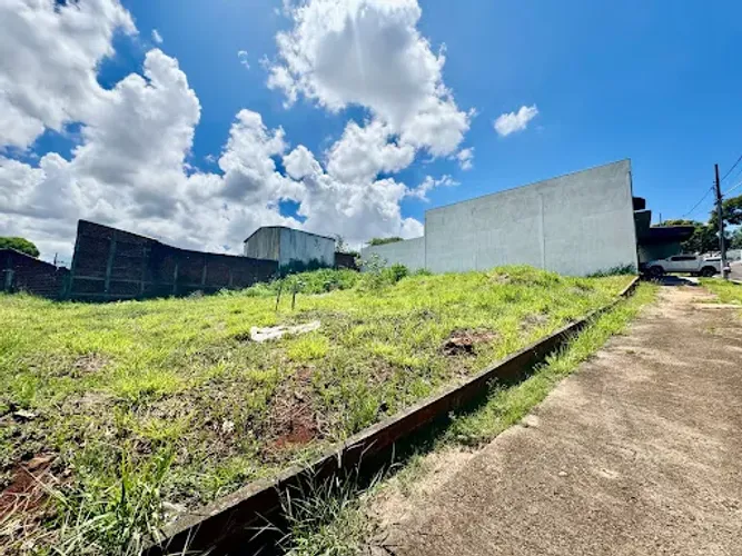Terreno à venda, 306 m² por R$ 300.000 - Conj. Hab. Guaiapó - Maringá/PR