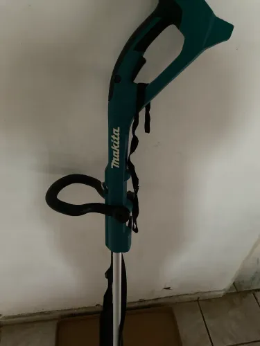 Roçadeira Makita