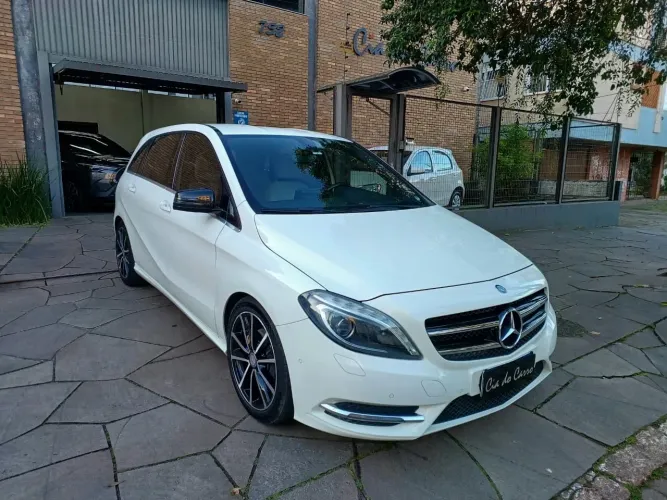 Mercedes-Benz Classe B 200 CGI 1.6 TB Sport 156cv AUT 2013