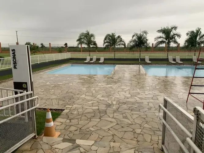 Terreno no Cond Alphaville, estrutura de clube particular, aceito financiamento bancário e