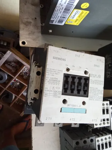 Peças elétricas usadas