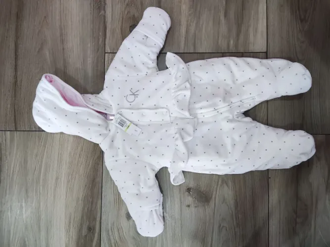 Macacão Calvin Klein infantil