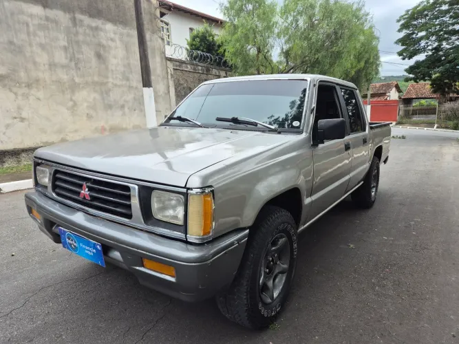 Mitsubishi L200 2.5 4X2 CD Turbo Diesel 1995