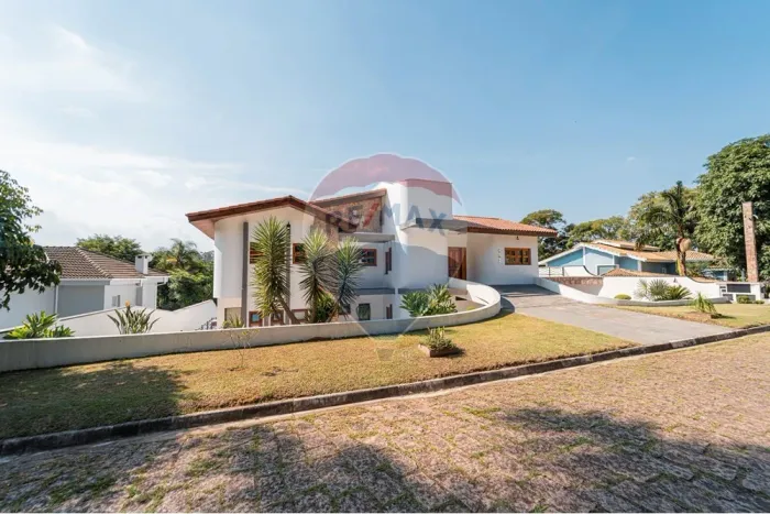 Casa de Condomínio | 4 Dorms | Parque Empresarial