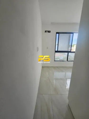 Cobertura Duplex para Locação Bancários (Três Ruas) REF: CO0023