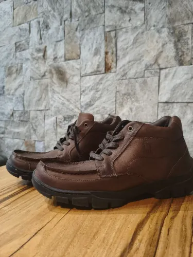 Bota de couro sidewalk 42