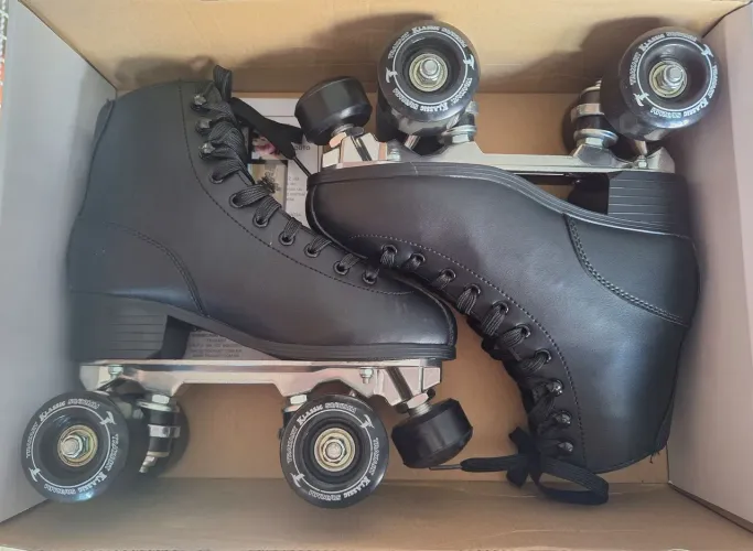 Patins Roller Quad Traxart Krassic Preto 36/37mm<br>Preto 36/37mm