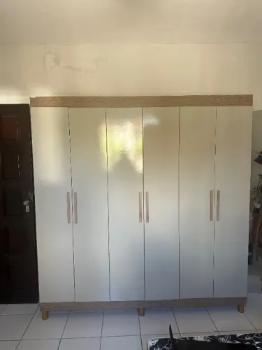 Guarda roupa novo