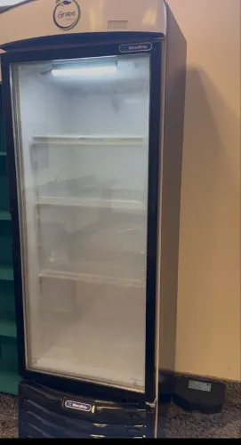 Geladeira expositora