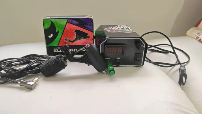 Máquina de tatto + itens