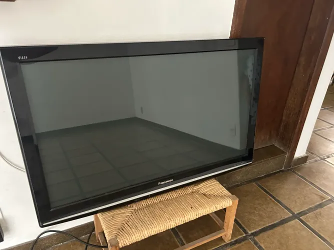 Televisão Panasonic + Roku