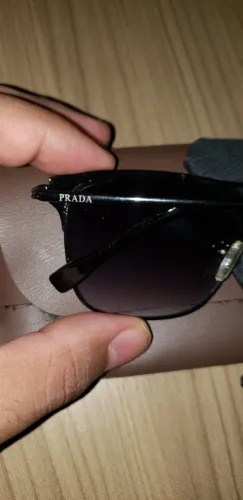 Óculos linha luxo semi novo