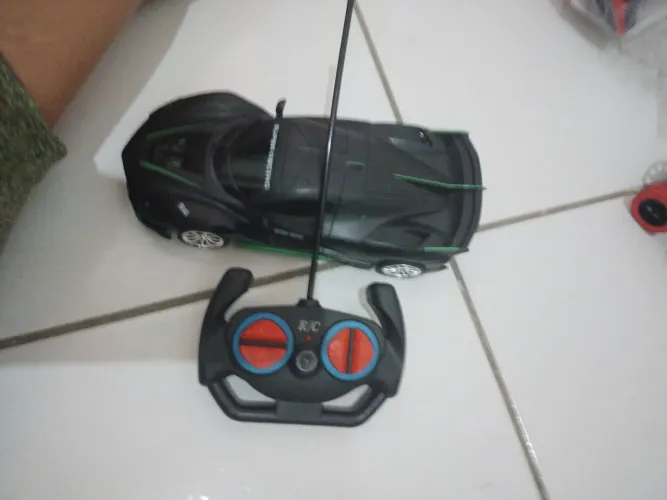 Carro de controle remoto elétrico 