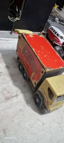 Caminhão de Brinquedo - Coleção,precisa ser restaurado