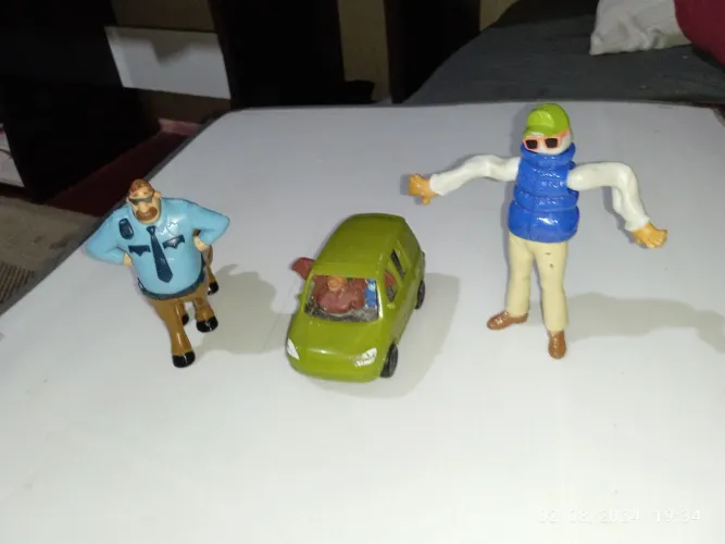 Personagens de Dois Irmãos. Kit com três peças.