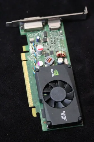 Placa de vídeo Nvidia Quadro FX 380 - 512 MB de mémoria