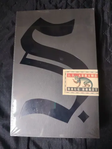 Livro Navio de Teseu (S.)