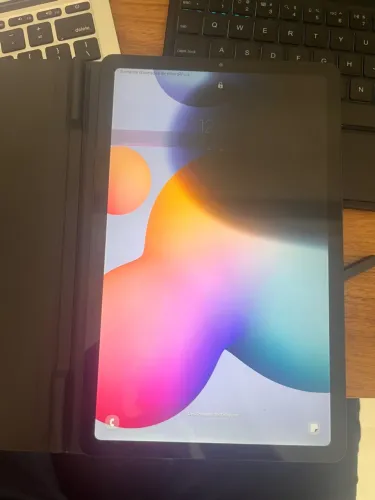 Samsung s6 lite- tela quebrada restante em ótimo estado 