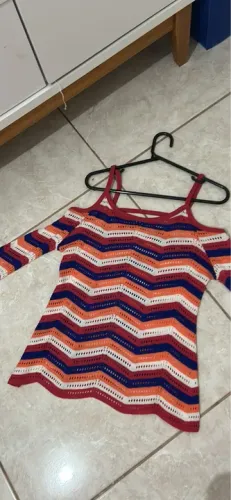 Blusa de estilo Crochê Colorida