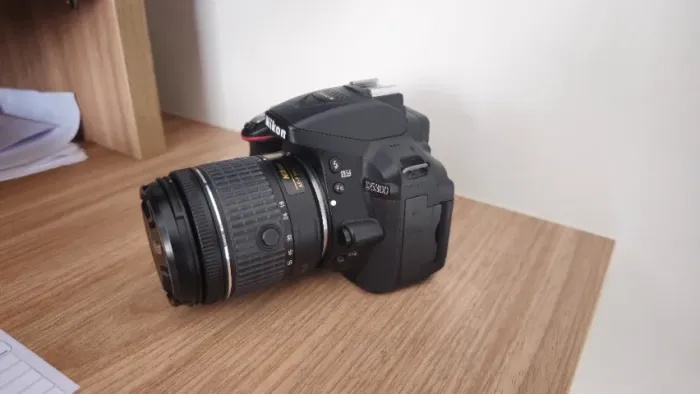 Nikon D5300 + Lente Nikkor 18-55mm f/3.5-5.6G VR (AF-P)