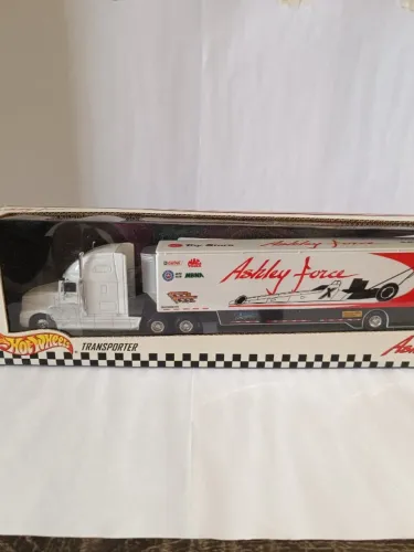 Hot Wheels Transporter Ashley Force