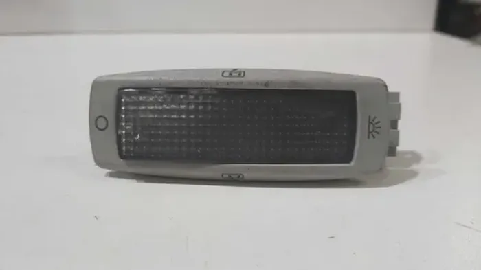 Lanterna Teto Luz Cortesia Fox 2010 À 2012 3b0947291