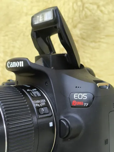 Câmera Canon EOS Rebel T7 - Excelente estado!