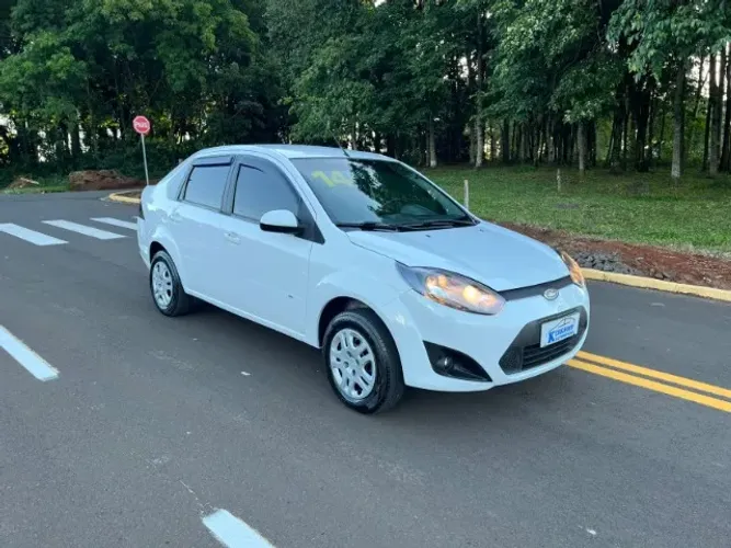 Ford Fiesta Sedan SE 1.6 8V Flex 4P 2014