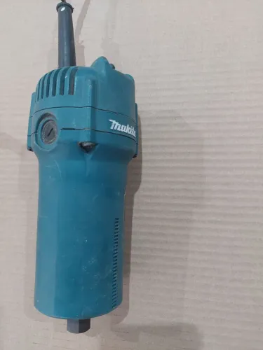 Tupia 1/4 Pol. 35000rpm 530W 220V MAKITA-M3700B