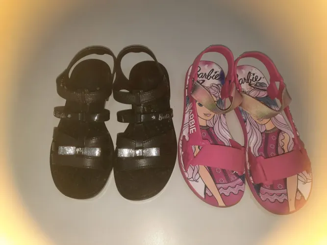 Sandálias Barbie tam 34 (2 pares) 