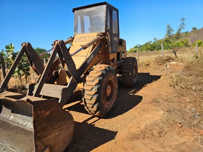 Pá Carregadeira Case W20B - Ótimo estado!