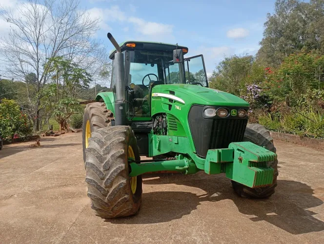 Trator John Deere 7185J