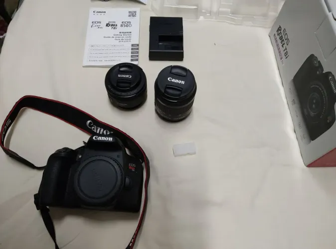 Canon EOS T8i pouco usada