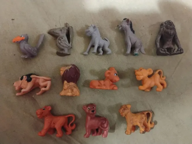 Lote miniaturas animais coleção O Rei Leão Kinder Ovo Tombola