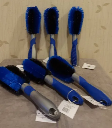 Escovas de Limpeza Automotiva e Geral