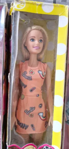 Boneca Barbie Loira Vestido Colorido nova