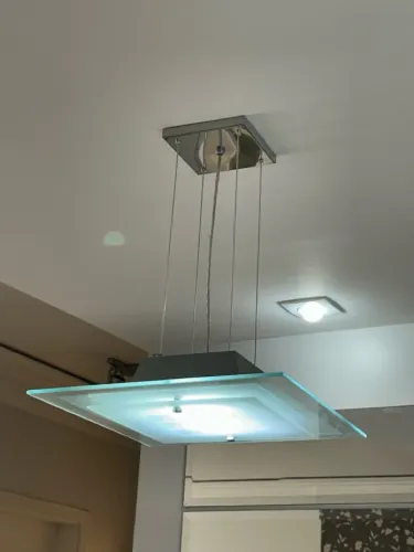 Lustre de teto moderno com design elegante