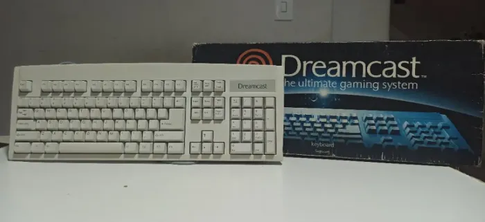 Teclado de Dream Cast em perfeito estado com caixa, completo, aceito cartão