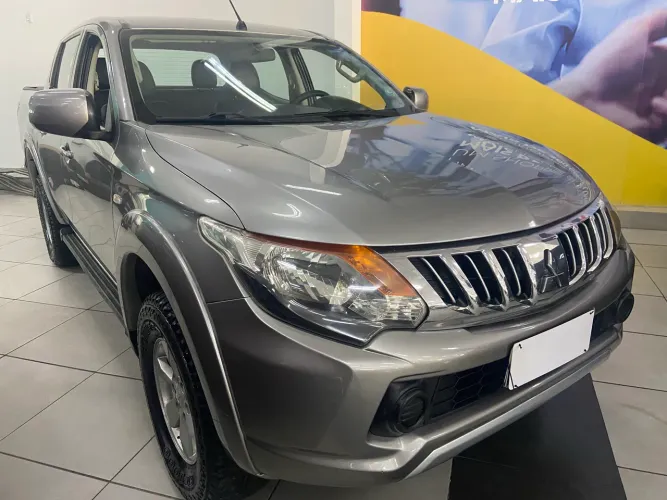 Mitsubishi L200 Triton Sport GLS 2.4 CD Diesel Mec. 2018
