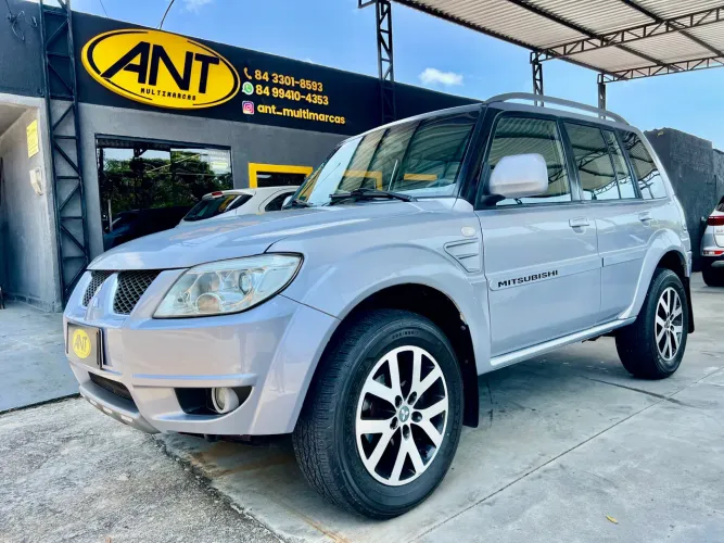 MITSUBISHI PAJERO TR-4 4x4 2011 AUTOMÁTICA !!! 