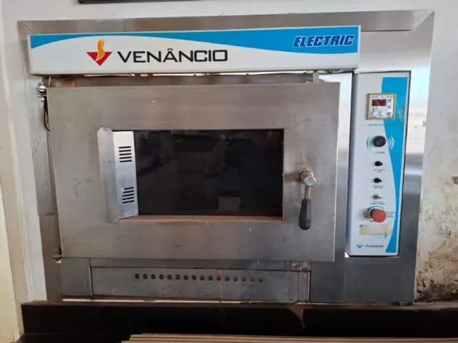 Forno Assar Pão 4 esteiras Venancio