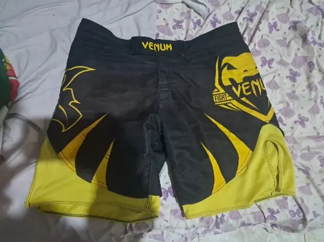 Short VENUM Preto e amarelo