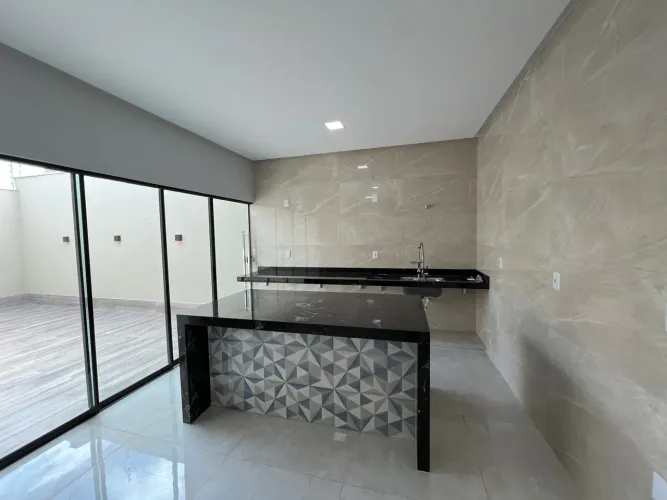 Casa Verona com 3 quartos, moderna, sala com pe direito duplo Anápolis 