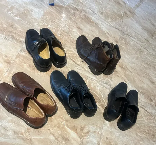 Sapatos couro masculino  cada par 55,00